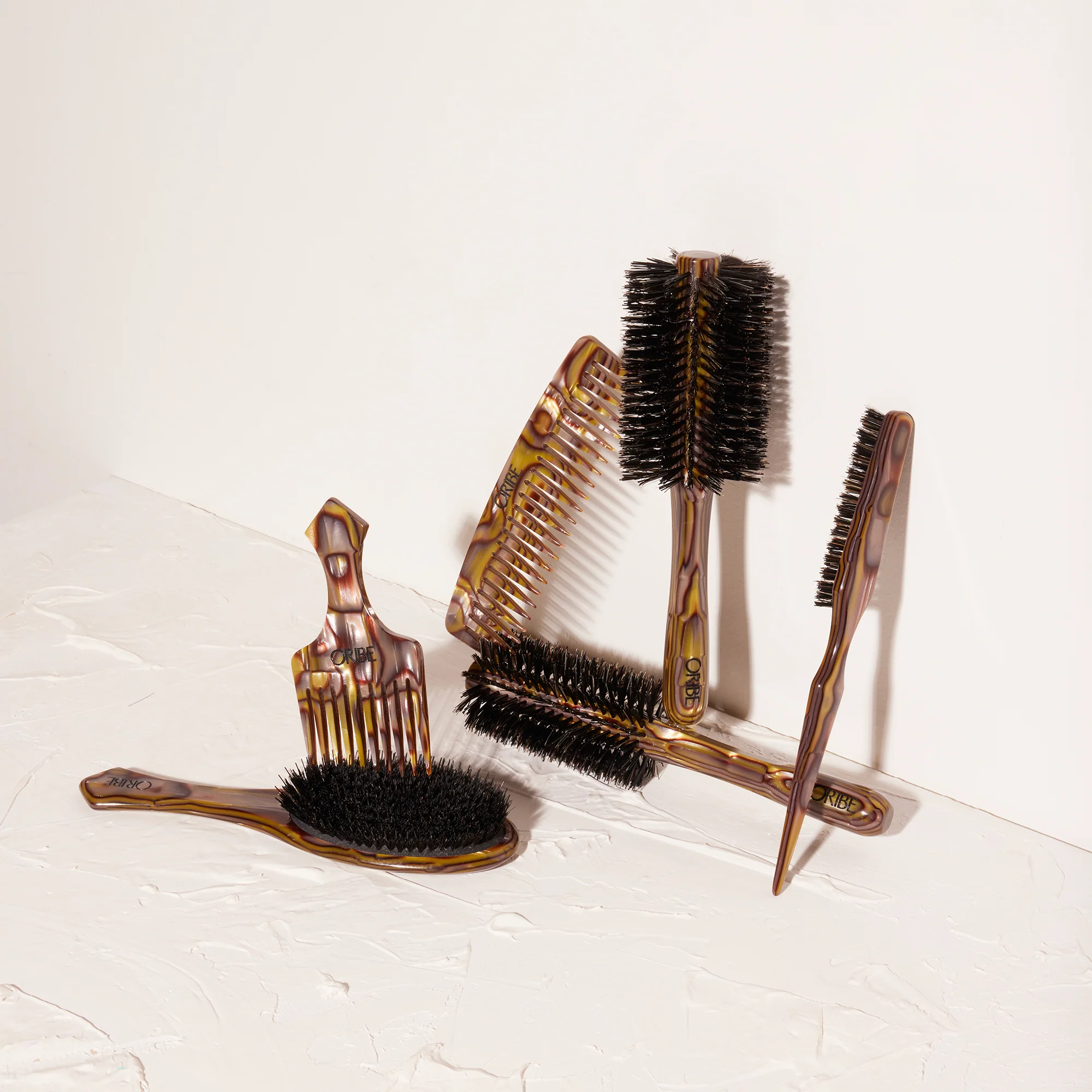Italian Resin Teasing Brush - Image 4